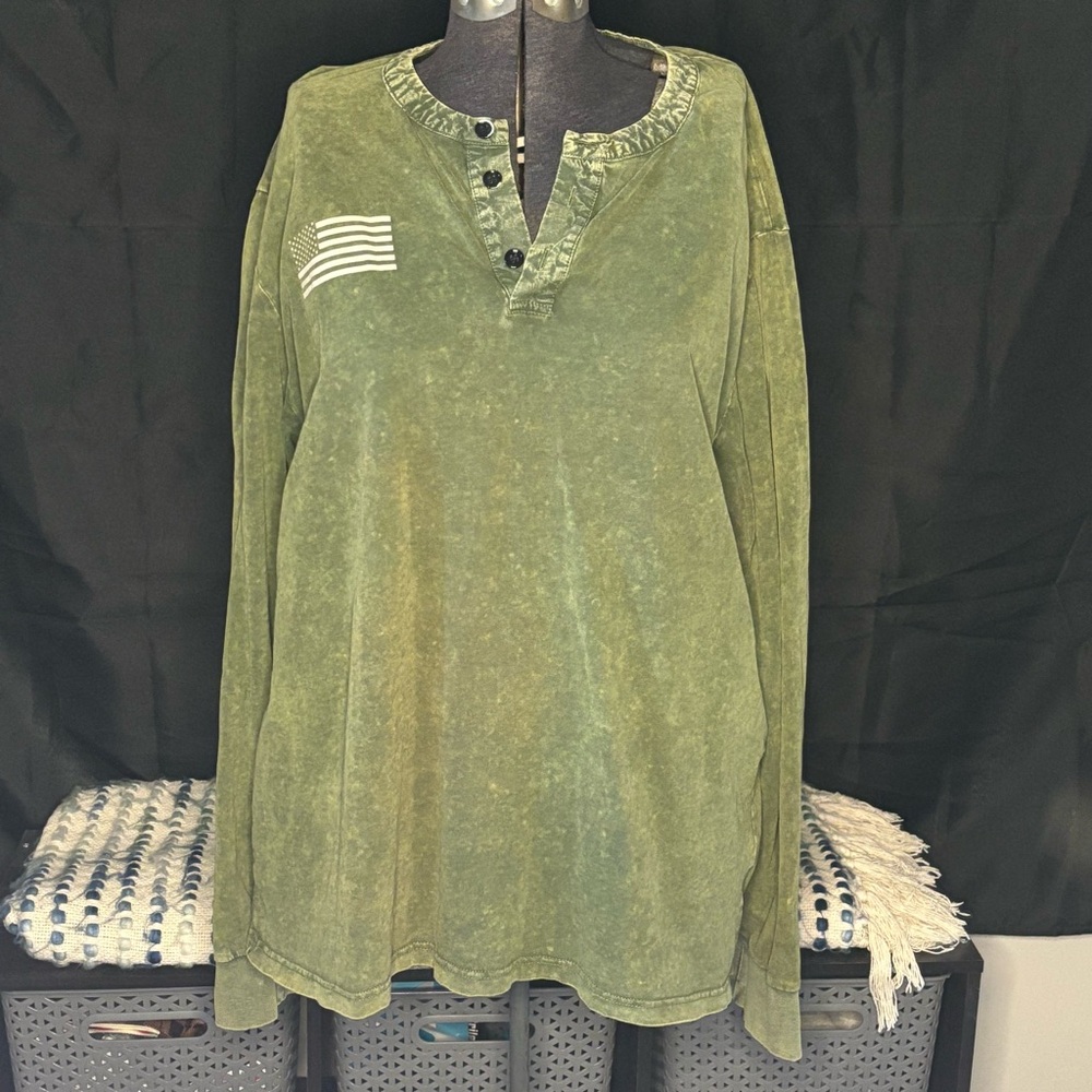 🇺🇸Army Green American Flag Henley Tee🇺🇸
